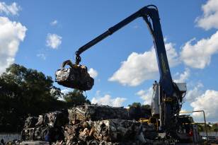 Leilão do Detran-PR com mais de 17 mil veículos para reciclagem acontece na quinta