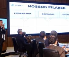 Diretor-geral do Detran, Cesar Kogut, apresenta projetos do Detran no Palácio Iguaçu