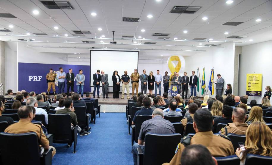 Evento de lançamento do vídeo da campanha Maio Amarelo do Detran-PR