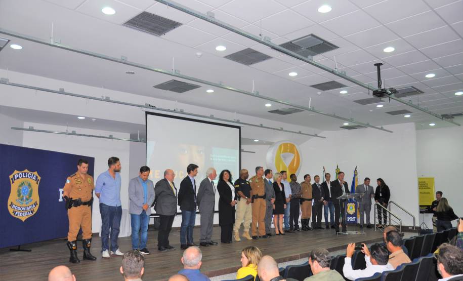 Evento de lançamento do vídeo da campanha Maio Amarelo do Detran-PR