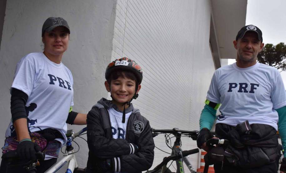 3º Passeio Ciclístico do Detran, PRF e SinPRF-PR recebe mais de 500 participantes
