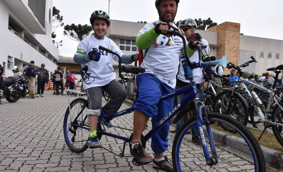 3º Passeio Ciclístico do Detran, PRF e SinPRF-PR recebe mais de 500 participantes