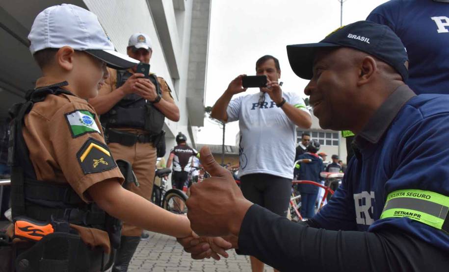 3º Passeio Ciclístico do Detran, PRF e SinPRF-PR recebe mais de 500 participantes