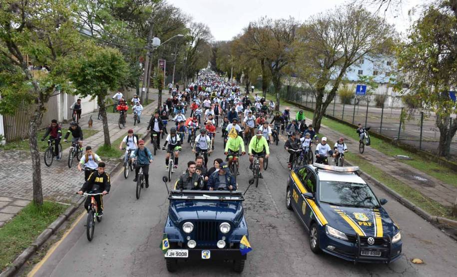 3º Passeio Ciclístico do Detran, PRF e SinPRF-PR recebe mais de 500 participantes