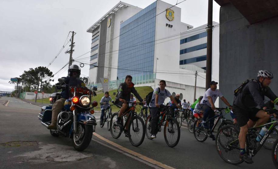 3º Passeio Ciclístico do Detran, PRF e SinPRF-PR recebe mais de 500 participantes
