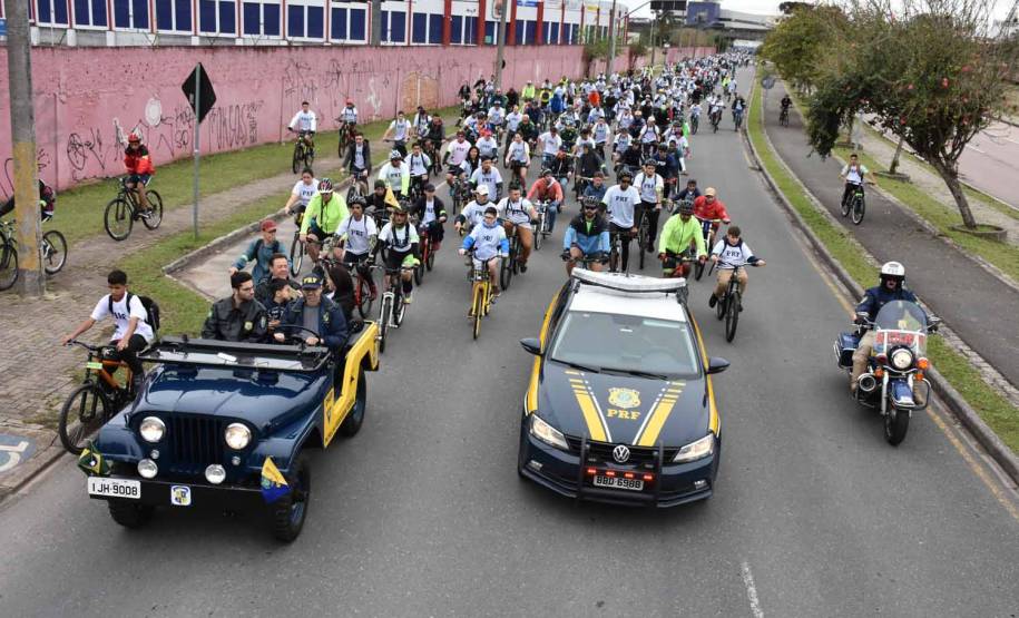 3º Passeio Ciclístico do Detran, PRF e SinPRF-PR recebe mais de 500 participantes