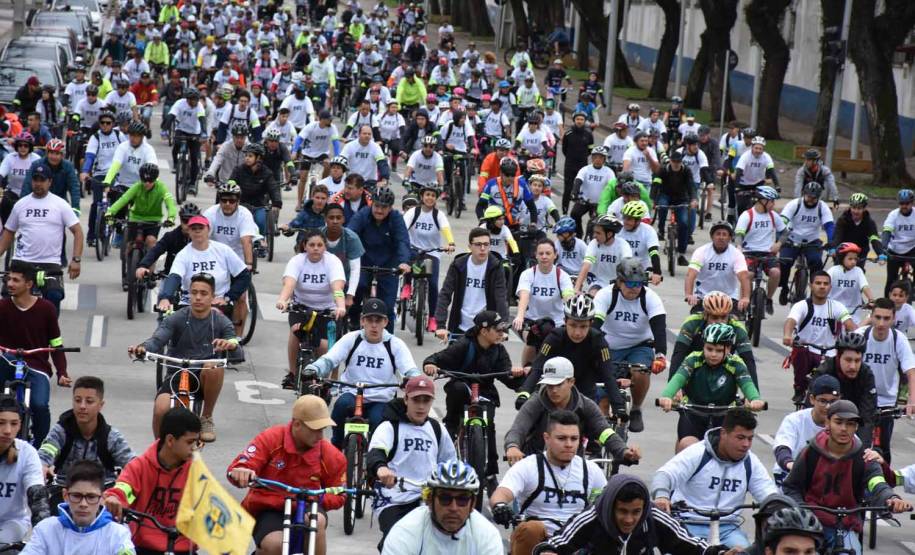 3º Passeio Ciclístico do Detran, PRF e SinPRF-PR recebe mais de 500 participantes