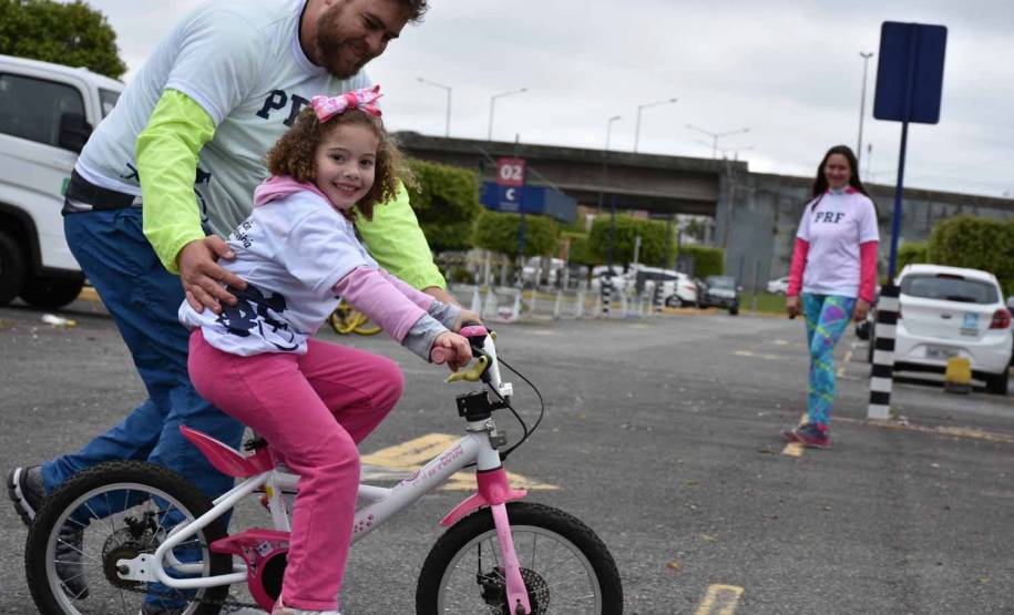 3º Passeio Ciclístico do Detran, PRF e SinPRF-PR recebe mais de 500 participantes