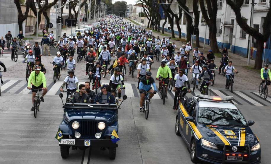 3º Passeio Ciclístico do Detran, PRF e SinPRF-PR recebe mais de 500 participantes