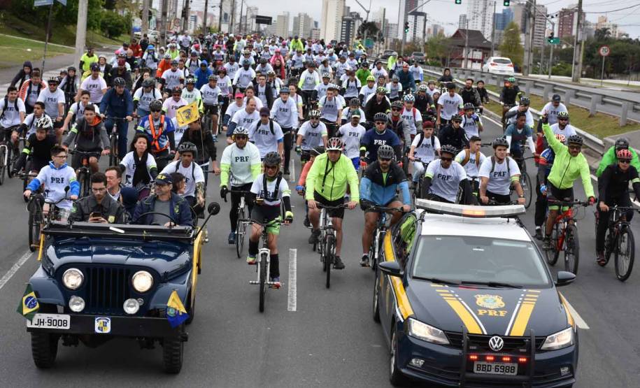 3º Passeio Ciclístico do Detran, PRF e SinPRF-PR recebe mais de 500 participantes