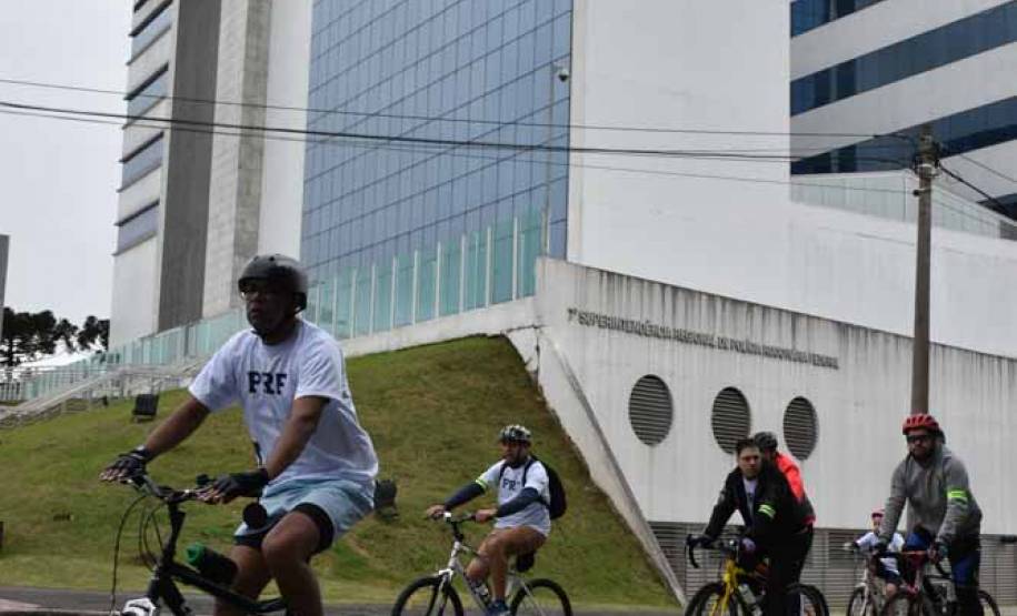 3º Passeio Ciclístico do Detran, PRF e SinPRF-PR recebe mais de 500 participantes