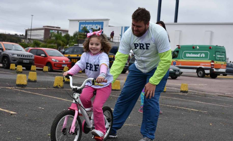 3º Passeio Ciclístico do Detran, PRF e SinPRF-PR recebe mais de 500 participantes