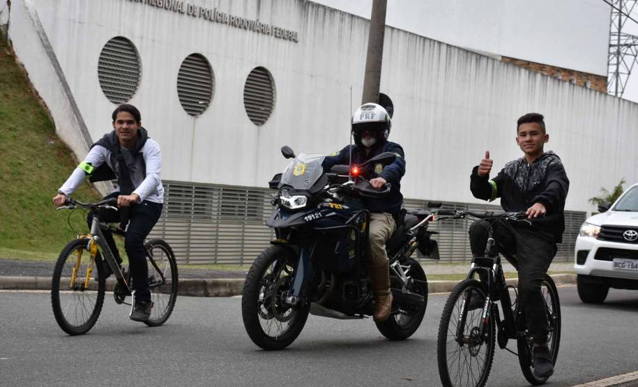 3º Passeio Ciclístico do Detran, PRF e SinPRF-PR recebe mais de 500 participantes