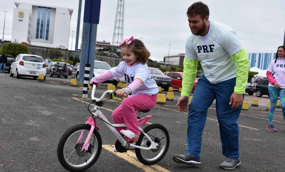 3º Passeio Ciclístico do Detran, PRF e SinPRF-PR recebe mais de 500 participantes