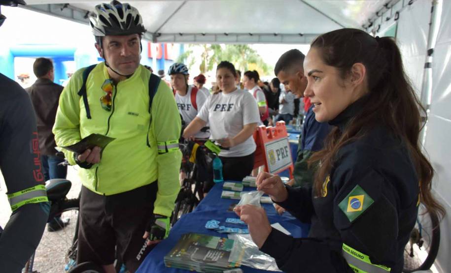 3º Passeio Ciclístico do Detran, PRF e SinPRF-PR recebe mais de 500 participantes