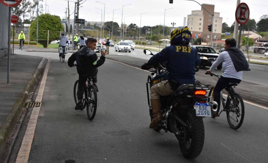 3º Passeio Ciclístico do Detran, PRF e SinPRF-PR recebe mais de 500 participantes