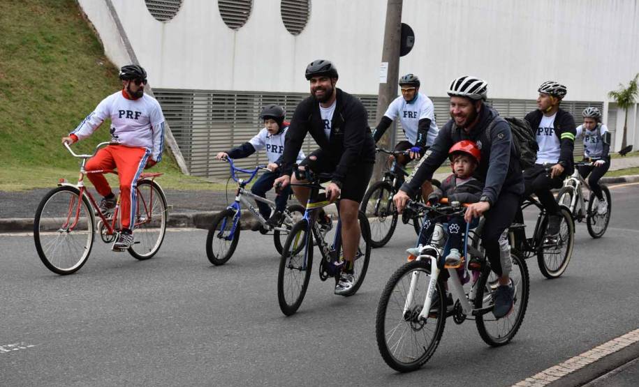 3º Passeio Ciclístico do Detran, PRF e SinPRF-PR recebe mais de 500 participantes