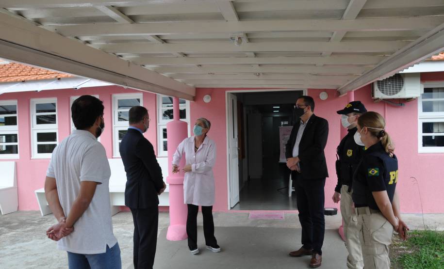 Detran-PR participa de campanha da PRF que arrecadou mais de três mil fraldas geriátricas