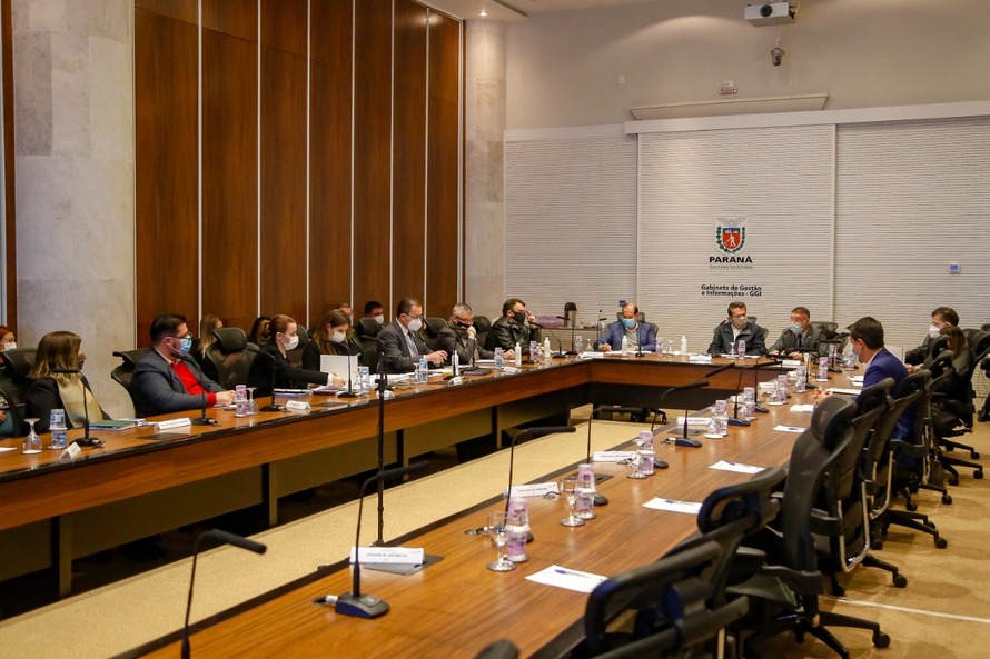 reuniao conselho de parcerias patios