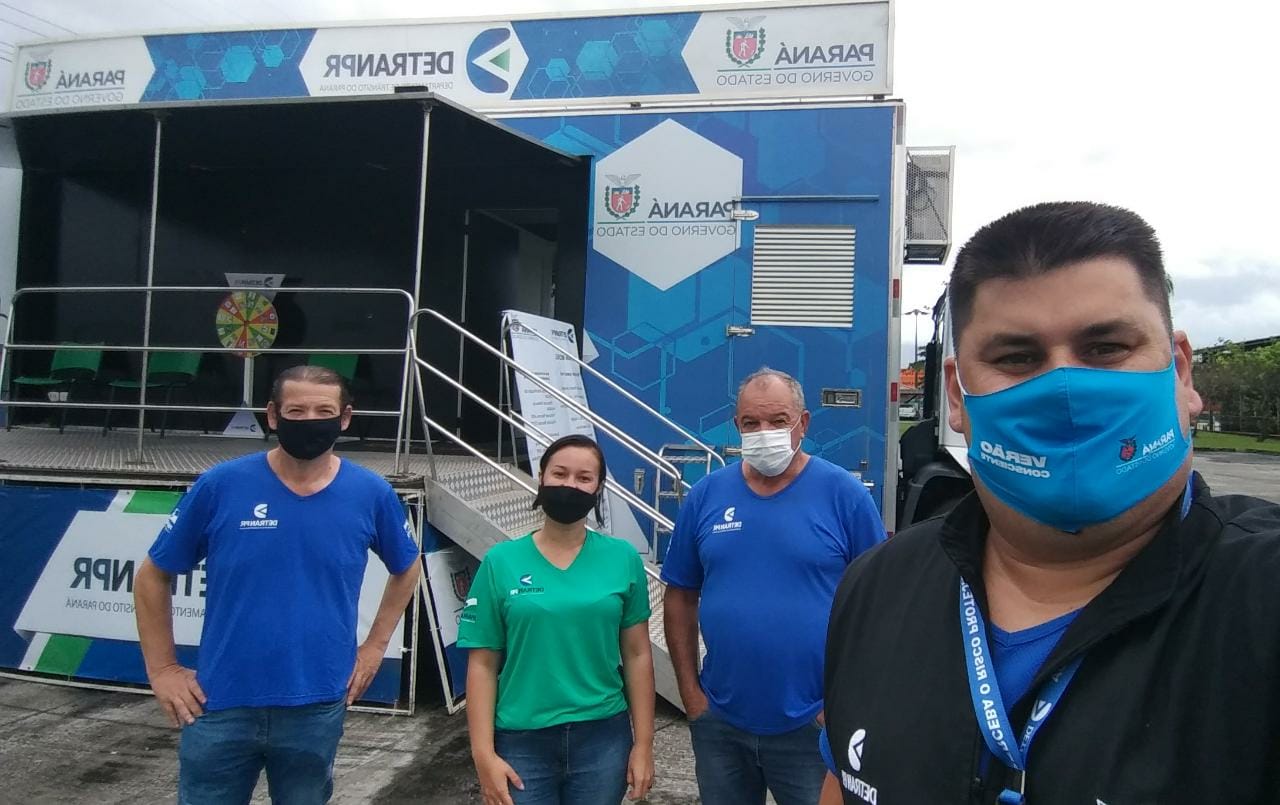 Detran-PR participa do Porto em Ação prestando serviços a caminhoneiros