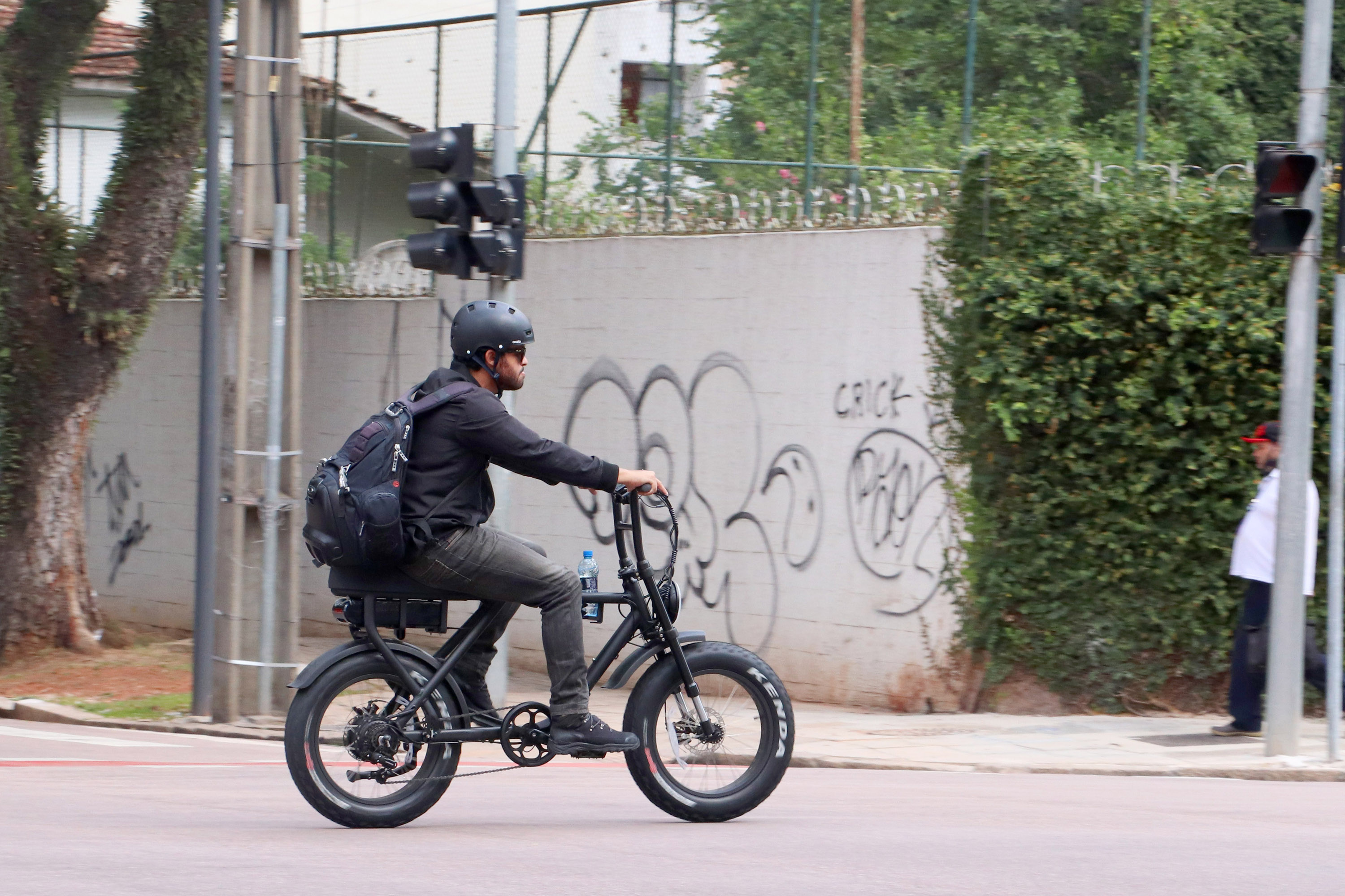 Motos elétricas: segmento cresce e motoristas chegam a economizar 85% com meio de transporte - FMOTORS - Folha PE