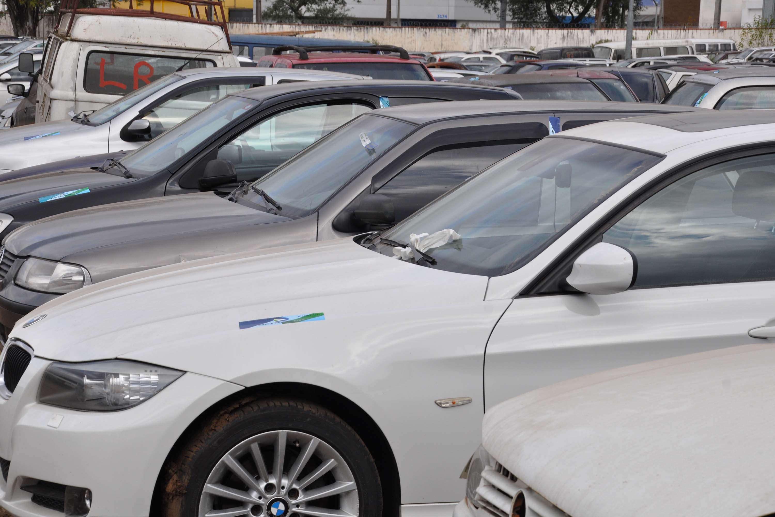 Detran-PR leiloa mais de 10 mil veículos e arrecada R$ 10,5 milhões