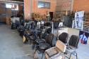 Instituições assistenciais recebem mesas, cadeiras e materiais de informática antigos do Detran-PR