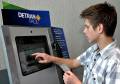 O Departamento de Trânsito do Paraná inicia a segunda etapa de instalação dos terminais de autoatendimento, para solução rápida de serviços que não exijam a presença dos usuários nas sedes do Detran.