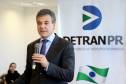O governador Beto Richa anunciou nesta terça-feira (18), no Palácio Iguaçu, a restituição, pelo Detran-PR, de R$ 2 milhões para 25 cidades paranaenses que não estão integradas ao Sistema Nacional de Trânsito (SNT) e que não possuem adesão ao convênio de delegação para fiscalização de trânsito.Os valores são referentes a multas de trânsito de competência municipal, lavradas por agentes da autoridade de trânsito estadual. Curitiba,18/07/2017 Foto:Jaelson Lucas / ANPr