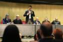 Governador Beto Richa assina a portaria que autoriza o recebimento de carteiras de habilitação suspensas em Centros de Formação de Condutores (CFCs). Participaram da solenidade: o diretor do Detran, Marcos Traad, deputado federal, Osmar Serraglio e o presidente do Sindicato das Auto Escolas do Paraná, Justino Rodrigues. Curitiba, 16-06-14. Foto: Arnaldo Alves / ANPr.