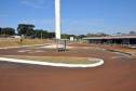 O Departamento de Trânsito do Paraná (Detran) inaugurou na tarde desta quinta-feira (25) o novo prédio da autarquia em Sarandi, no Noroeste do Estado. A unidade vai atender moradores da cidade, de Maringá e de mais oito municípios da Região. A partir de sexta-feira (26), o atendimento será feito normalmente, das 8h às 14h, e os usuários poderão optar por realizar os serviços na Ciretran da Avenida Antônio Volpato, que é paralela a BR 376, ou no Contorno Sul..Foto: Allan Marba