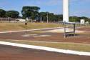 O Departamento de Trânsito do Paraná (Detran) inaugurou na tarde desta quinta-feira (25) o novo prédio da autarquia em Sarandi, no Noroeste do Estado. A unidade vai atender moradores da cidade, de Maringá e de mais oito municípios da Região. A partir de sexta-feira (26), o atendimento será feito normalmente, das 8h às 14h, e os usuários poderão optar por realizar os serviços na Ciretran da Avenida Antônio Volpato, que é paralela a BR 376, ou no Contorno Sul..Foto: Allan Marba