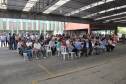 Nesta segunda-feira (21), a diretoria-geral do Departamento de Trânsito do Paraná reuniu os funcionários para celebrar as conquistas dos servidores nos últimos anos. O encontro aconteceu na área de vistoria de veículos, na sede do Detran em Curitiba, onde, há cinco anos, foi firmado o compromisso dos projetos e administração da autarquia com os funcionários.  