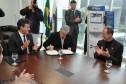 O governador Beto Richa assinou nesta quarta-feira (14) projeto de lei que altera e regulamenta a atividade dos despachantes de trânsito no Paraná. 