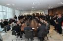 O governador Beto Richa assinou nesta quarta-feira (14) projeto de lei que altera e regulamenta a atividade dos despachantes de trânsito no Paraná. 