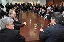 O governador Beto Richa assinou nesta quarta-feira (14) projeto de lei que altera e regulamenta a atividade dos despachantes de trânsito no Paraná. 