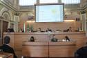 O diretor-geral do Departamento de Trânsito do Paraná, Marcos Traad apresentou os avanços da autarquia aos vereadores de Cutitiba, na manhã desta quarta-feira (18). Na Tribuna Livre, Traad prestou conta das atividades desenvolvidas nos últimos cinco anos e conversou com os parlamentares sobre mobilidade, legislação e formação de condutores. 