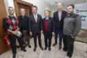 Governador Beto Richa lança o aplicativo Detran Fácil, acompanhado pelo diretor do Detran, Marcos Traad, pelo secretário chefe da Casa Civil, Valdir Rossoni e pelo presidente da Celepar, Jacson Carvalho Leite. Curitiba, 21/07/2016. Foto: Pedro Ribas/ANPr