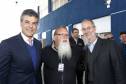 O governador Beto Richa inaugurou nesta segunda-feira, a nova unidade do Detran, em São José dos Pinhais. Na oportunidade autorizou a homologação  para execução das obras de pavimentação asfaltica nas vias urbanas. Participaram da solenidade: diretor do Detran PR, Marcos Traad, os secretários de Desenvolvimento Urbano, em exercício, João Carlos Ortega, da Infraestrutura e Logistica, José Richa Filho e o deputado Francisco Buhrer.São José dos Pinhais, 26-09-16.Foto: Arnaldo Alves / ANPr.