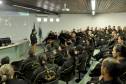 O Departamento de Trânsito do Paraná (Detran) promoveu nesta sexta-feira (7) um encontro com os futuros agentes de trânsito na sede da autarquia em Curitiba. Na ocasião, os alunos do Programa de Capacitação de Agentes de Trânsito, além de conhecerem o funcionamento do pátio de veículos apreendidos, participaram de um diálogo com representantes da autarquia.