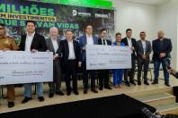 O governador Carlos Massa Ratinho Jr. anuncia investimentos de mais de R$ 100 milhões para o Detran.
