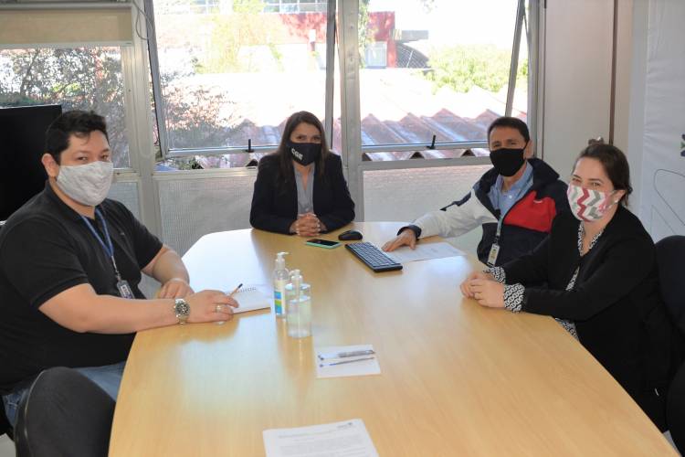 Representantes da Controladoria-Geral do Estado visitam o Detran-PR