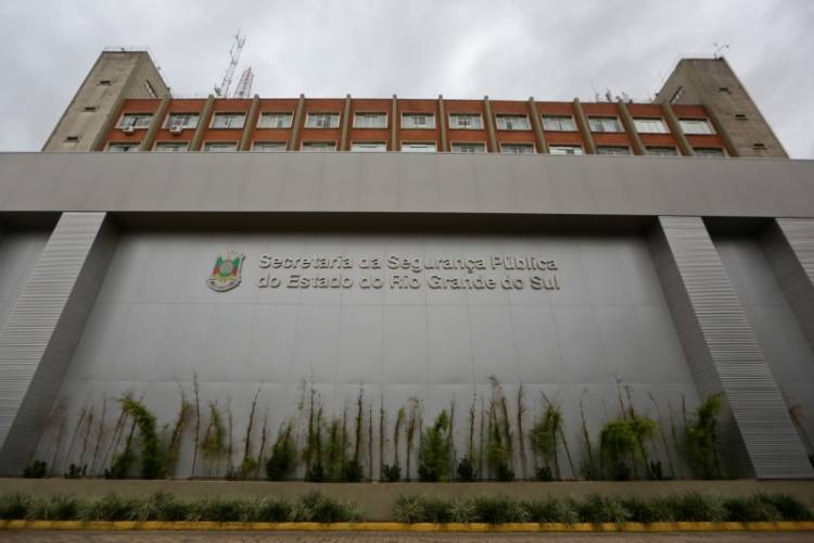 Detran-PR lamenta incêndio que atingiu Detran-RS