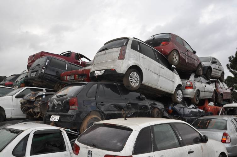 Detran arrecada R$ 3,5 milhões em leilões de reciclagem