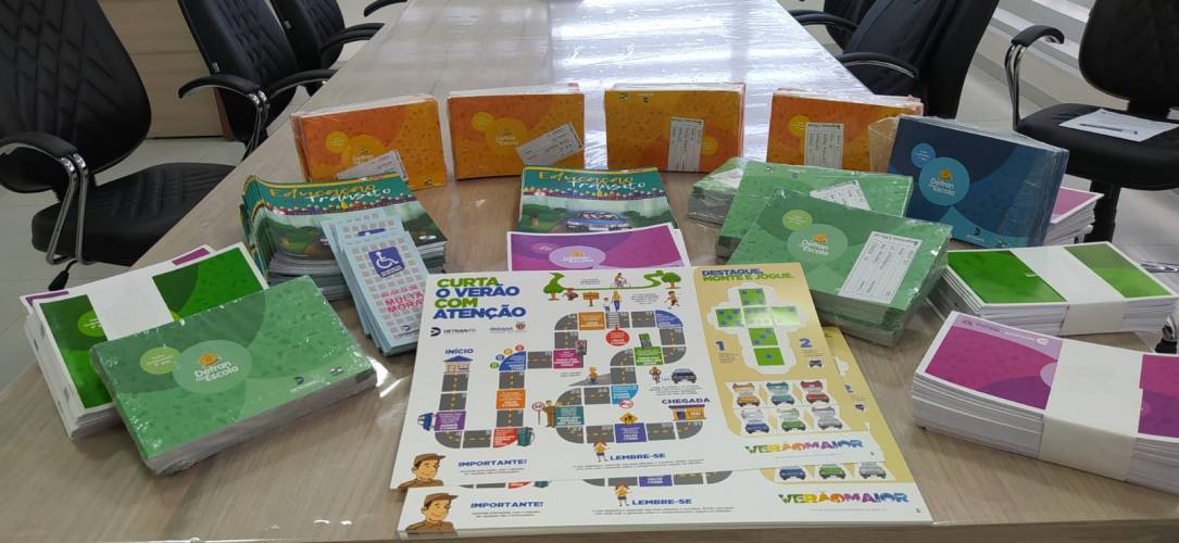 Detran entrega material educativo para os municípios de Jussara e São Tomé