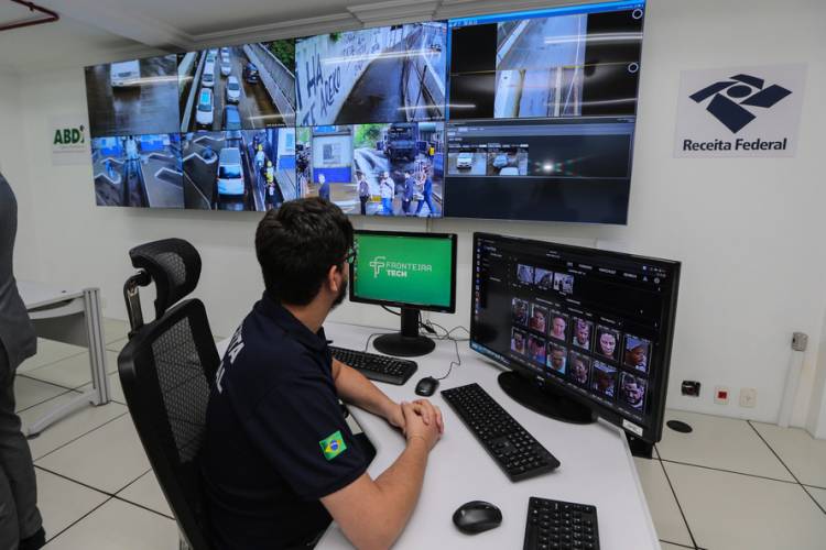 Alfândega da Receita Federal em Foz do Iguaçu terá acesso aos dados do Detran-PR