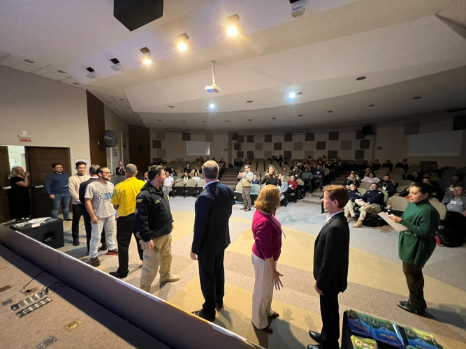 Detran-PR compartilha boas práticas de educação para o trânsito em encontro na região sul do país