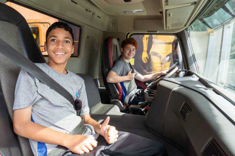 Antes da 1ª habilitação: alunos da rede estadual têm aula de conscientização no trânsito