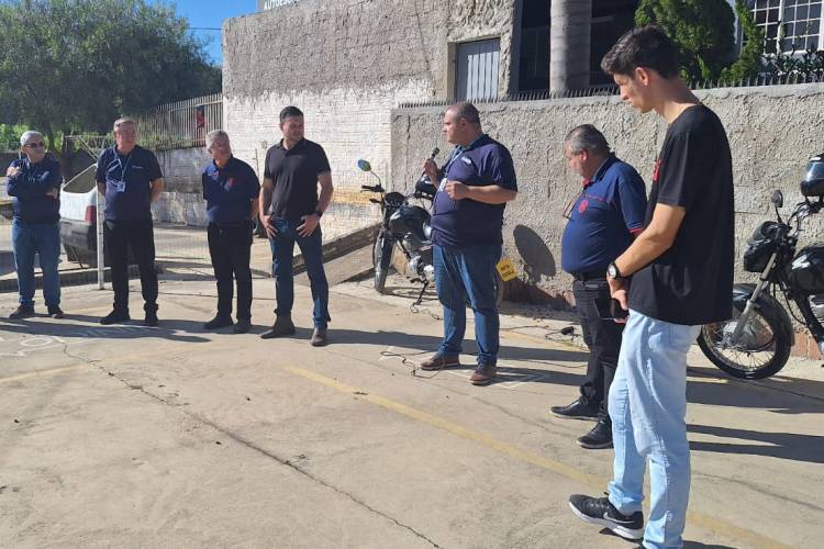 Exame prático realizado pelo Projeto Bancas Itinerantes na cidade de Tibagi.