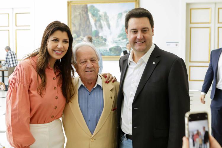 O governador Carlos Massa Ratinho Jr. anuncia investimentos de mais de R$ 100 milhões para o Detran.